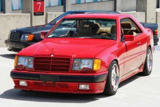 Mercedes-Benz 300CE 6.0 AMG *The Hammer* Widebody 1988 signal red 1:43 Solido