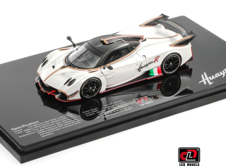 Pagani Huayra R white 1:43 LCD Model