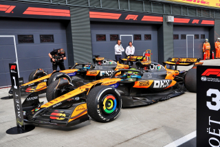 McLaren F1 Team MCL39 #4 L.Norris Winner Hungarian GP 2025 1:18 Minichamps