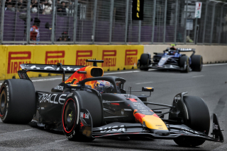 Oracle Red Bull Racing RB21 #1 M.Verstappen Winner Azerbaijan GP 2025 1:43 Minichamps