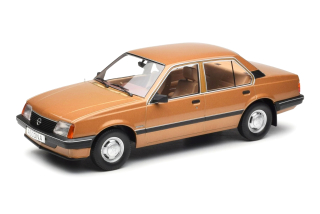 Opel Ascona C beige 1:18 MCG 