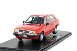 Volvo 343 1982 red 1:18 Triple9 Collection