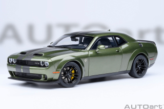 Dodge Challenger SRT Jailbreak 2022 green 1:18 AUTOart