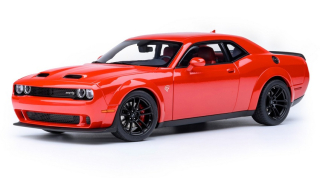 Dodge Challenger SRT Jailbreak 2022 red 1:18 AUTOart