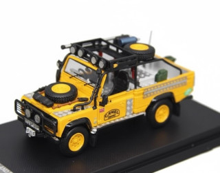Land Rover Defender *Camel* orange 1:64 Street Weapon