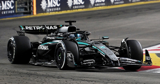 Mercedes W16 Mercedes-AMG Petronas F1 Team #63 G.Russell Winner Singapore GP 2025 1:18 Spark