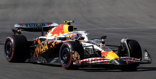 Racing Bulls VCARB 02 #30 L.Lawson US GP 2025 1:64 Spark