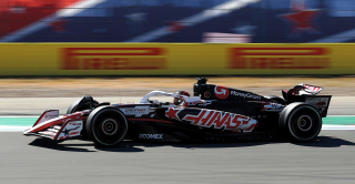 Haas VF-25 MoneyGram #31 E.Ocon US GP 2025 1:64 Spark