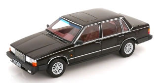 Volvo 760 1985 black 1:18 Triple9 Collection