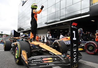 McLaren MCL39 #4 L.Norris Winner Brazilian GP 2025 with Number Board 1:43 Spark