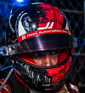 Helmet - MoneyGram Haas F1 Team - Esteban Ocon - Las Vegas GP 2025 1:5 Spark