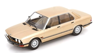 BMW 520i (E28) 1987 gold 1:18 Ixo Models