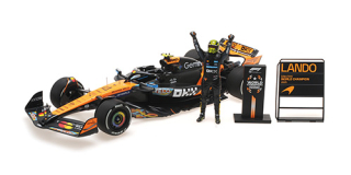 McLaren MCL39 #4 L.Norris World Champion Abu Dhabi GP 2025 with Standing Figurine Pitboard & Position Board 1:18 Minichamps