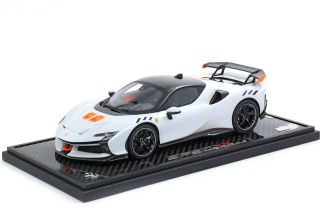 Ferrari SF90 XX Stradale Onda Marina and black roof 1:18 B.B.R.