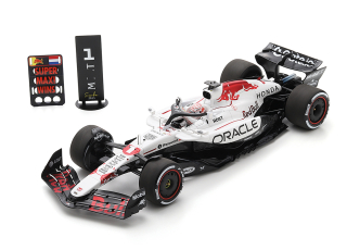 Red Bull Racing RB21 Oracle #1 M.Verstappen Winner Japanese GP 2025 with Pit Board 1:18 Spark