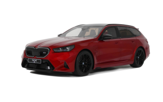 BMW M5 Touring 2025 red 1:18 GT Spirit
