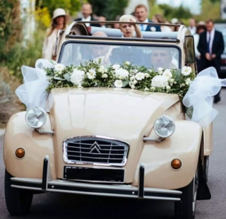 Citroen 2CV 1986 beige wedding gift 1:18 Norev