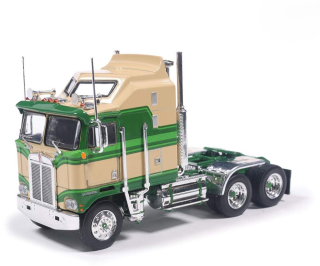 Kenworth K100 Aerodyne 1976 tan/green 1:64 Ixo America