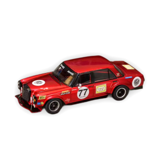 Mercedes-Benz 300SEL S-Klub red pig 1:64 Street Weapon