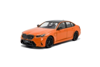 BMW G90 M5 Sedan 2024 fire orange III 1:43 Solido