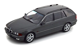 BMW 5-Series 540i E39 Touring SW Station Wagon 1997 grey metallic 1:18 KK Scale