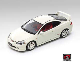 Honda Integra Type R DC5 white 1:18 LCD Model