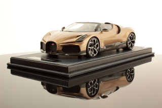 Bugatti W16 Mistral Doré 1:18 MR Collection