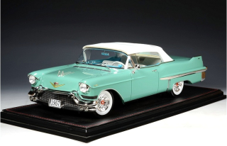 Cadillac Series 62 Cabriolet Closed 1957 light green/white 1:18 Stamp Models