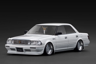 Toyota Crown Royal Saloon G 130 white 1:18 Ignition Model