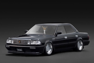 Toyota Crown Royal Saloon G 130 black 1:18 Ignition Model