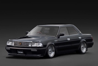 Toyota Crown Royal Saloon G 130 black 1:18 Ignition Model