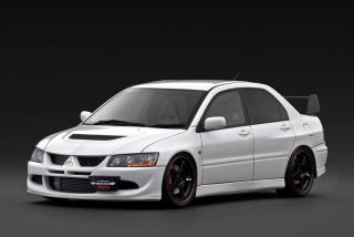 Mitsubishi Lancer Evolution VIII MR CT9A white 1:18 Ignition Model