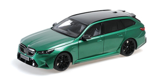 BMW M5 Touring 2024 green metallic 1:18 Minichamps 
