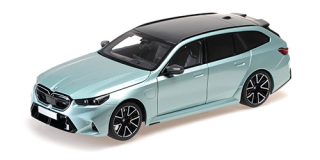 BMW M5 Touring 2024 green metallic 1:18 Minichamps 