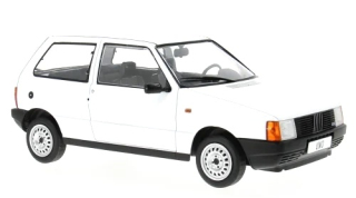 Fiat UNO 1984 white 1:18 MCG Modelcar Group
