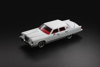 Lincoln Continental 1979 white 1:64 SunStar