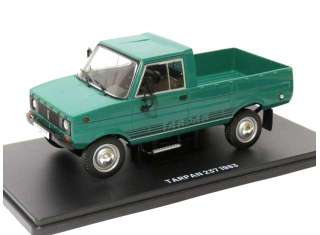 Tarpan 237 1983 green 1:24 Hachette