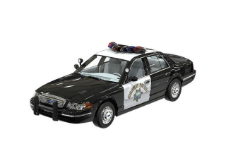 Ford Crown Victoria Police Interceptor 1998 California Highway Patrol *Hot Pursuit* black/white 1:24 Greenlight