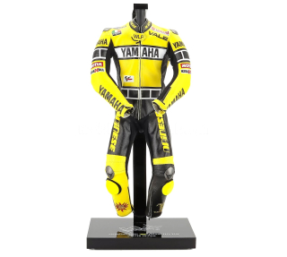Závodní kombinéza - Dainese - Valentino Rossi Laguna Seca World Champion Yamaha YZR-M1 MotoGP 2005 1:4 Microart Racing