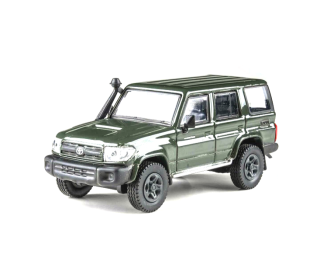 Toyota Land Cruiser LC76 Off Road LHD 2014 military green 1:64 Para64