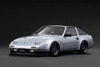 Nissan Fairlady Z 2-Seater 300ZR Z31 silver 1:18 Ignition Model