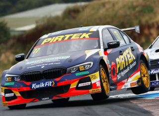 BMW 330i Pirtek Racing #77 A.Jordan BTCC 2019 1:43 Spark
