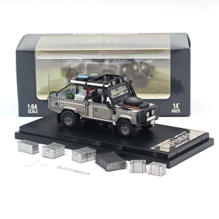 Land Rover Defender *Tomb Raider* grey 1:64 Street Weapon