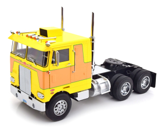 Peterbilt 352 Pacemaker Tractor Truck 3-Assi 1979 yellow 1:18 Road Kings