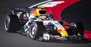 Visa Cash App Racing Bulls F1 Team VCARB 03 #30 L.Lawson 7th Chinese GP 2026 1:18 Spark