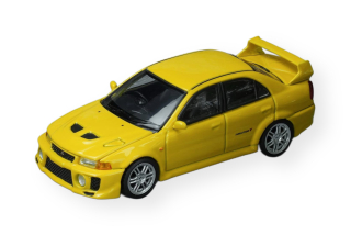 Mitsubishi Lancer Evolution V GSR 1999 yellow 1:64 Motorhelix 