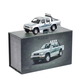 Toyota Hilux LN107 1994 silver grey 1:64 Massdi