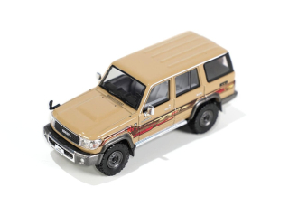 Toyota Land Cruiser LC76 1994 beige 1:64 Massdi