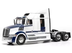 Western Star 5700 EX Tractor Truck 3-Assi 2016 white/blue 1:43 Ixo Models