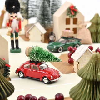 Volkswagen Beetle 1973 Christmas red 1:43 Norev